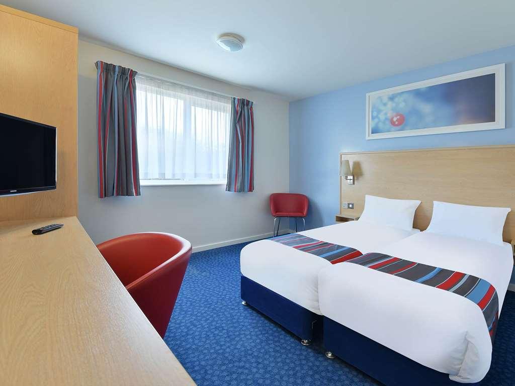 Travelodge Newbury Tot Hill Highclere Ruang foto