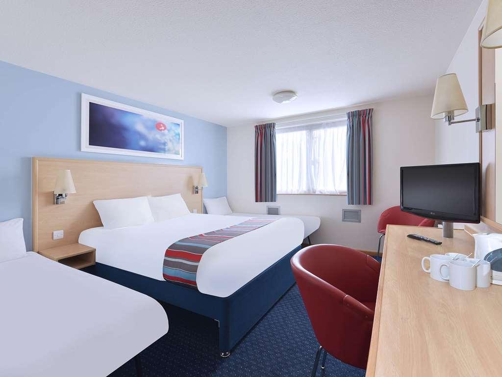 Travelodge Newbury Tot Hill Highclere Ruang foto