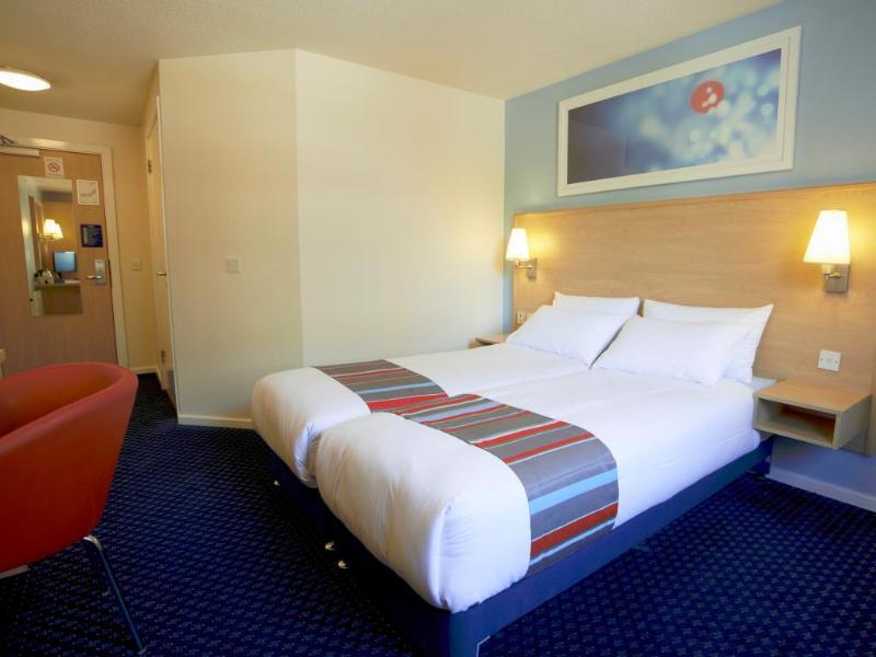Travelodge Newbury Tot Hill Highclere Bagian luar foto